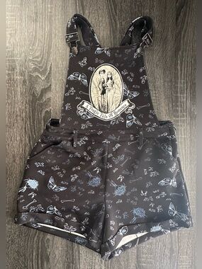 Tim Burton Corpse Bride Overall Shorts Women’s Small Black Goth NWOT Disney